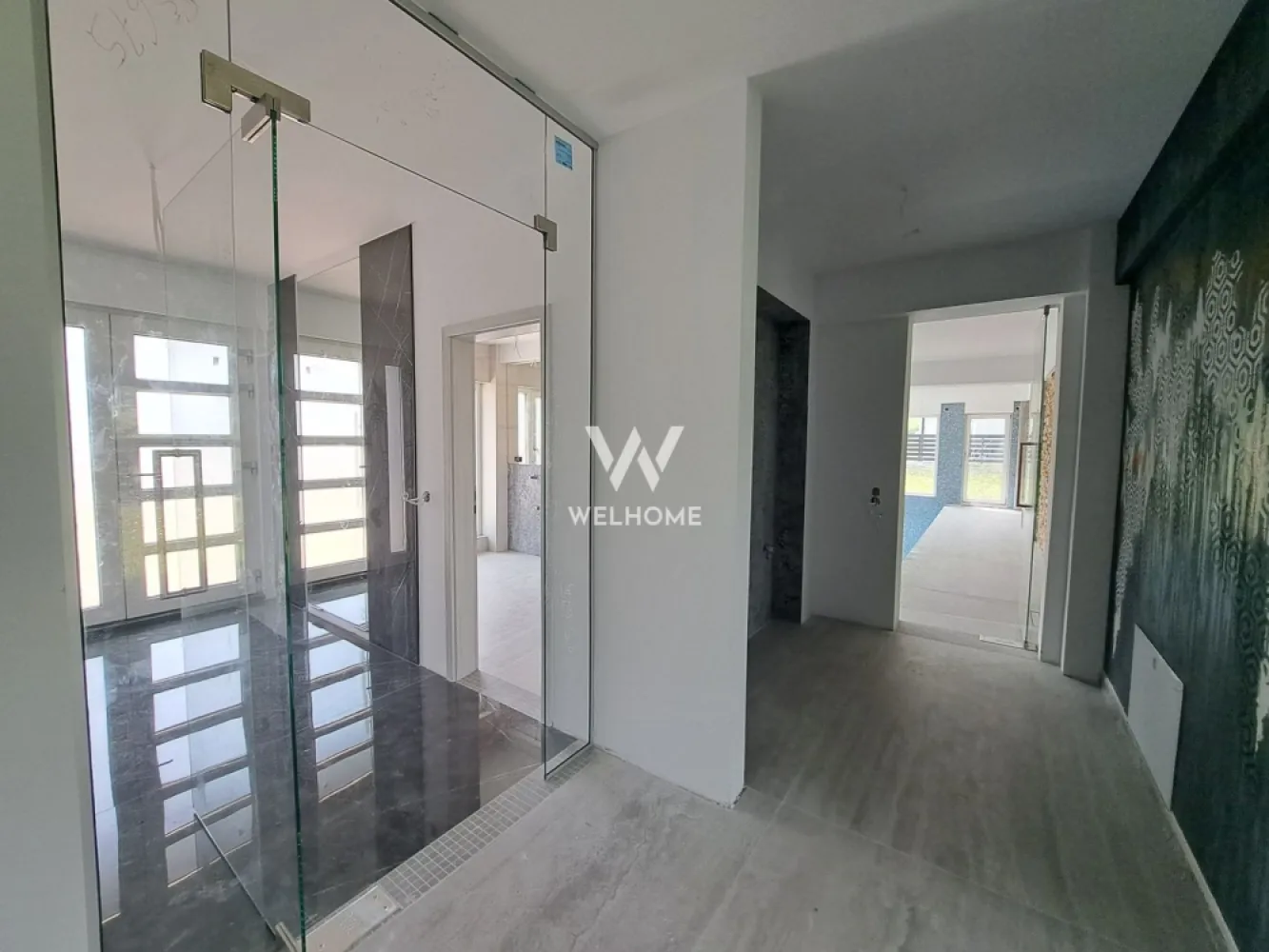 Vilă modernă premium cu piscină interioară, teren 1200 mp și panoramă