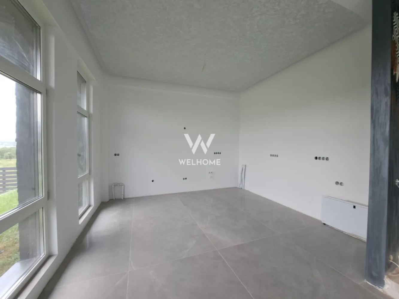 Vilă modernă premium cu piscină interioară, teren 1200 mp și panoramă