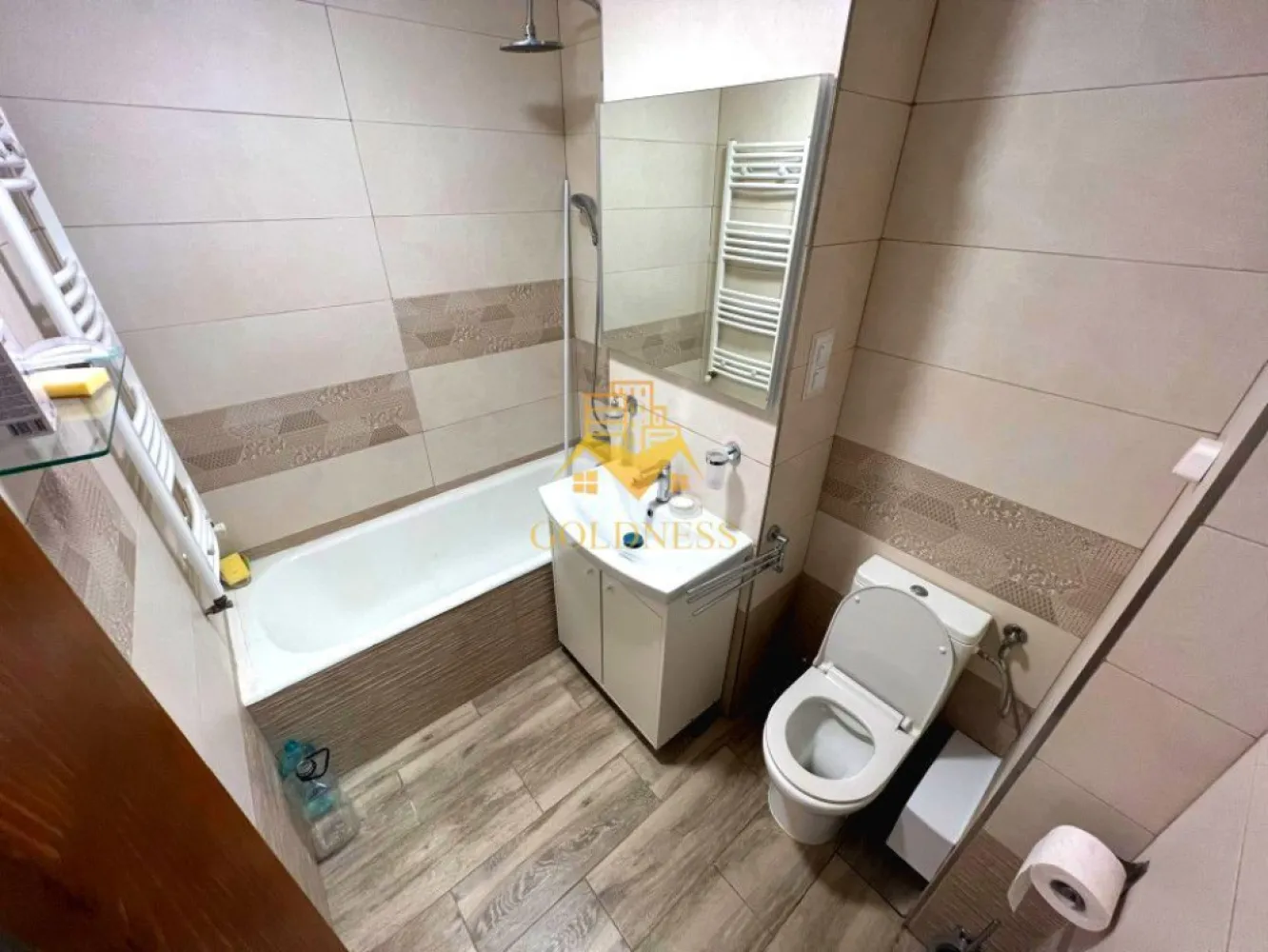 3 camere decomandate, UMF, USAMV, Regina Maria, Louis Pasteur, Zorilor