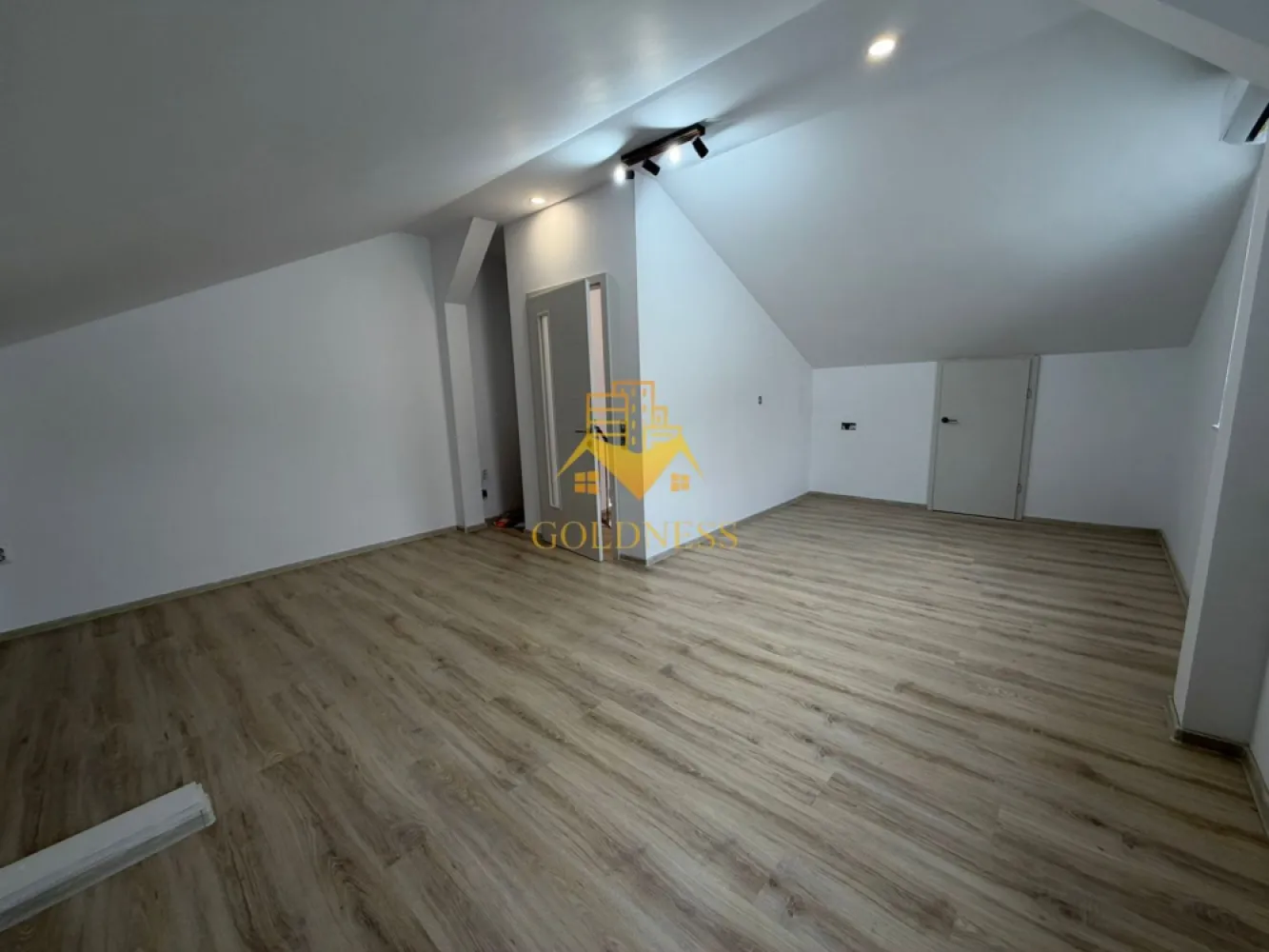 Casa 4 camere, Parcare, Valea Chintaului, Chinteni, curte, P+E1