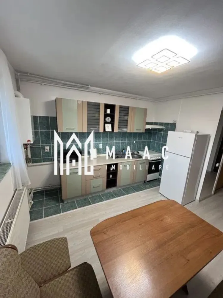 Apartament 2 camere | 40MPU | Pet Friendly | Terezian | Mansarda - MAAC Imobiliare vă propune spre închiriere un apartament modern și primitor, situat la etajul 5/5 (mansardă), într-un imobil construit după anul 2010, ideal pentru cei care își doresc confort, intimitate și mutare imediată. Locuința are o suprafață utilă de 40 mp și se remarcă printr-un ambient plăcut, finisaje moderne și o amenajare practică, fiind recent renovată complet. Apartamentul se predă complet mobilat și utilat, cu tot ceea ce este necesar pentru un trai confortabil, fiind pregătit pentru mutare imediată. Avantaje și beneficii: 40 mp utili etaj 5/5 – mansardă recent renovat complet finisaje moderne complet mobilat și utilat spațiu primitor, luminos și bine organizat se acceptă animale de companie Pentru mai multe detalii sau programarea unei vizionări, nu ezitați să ne contactați specificand ID: CP3016254 }}