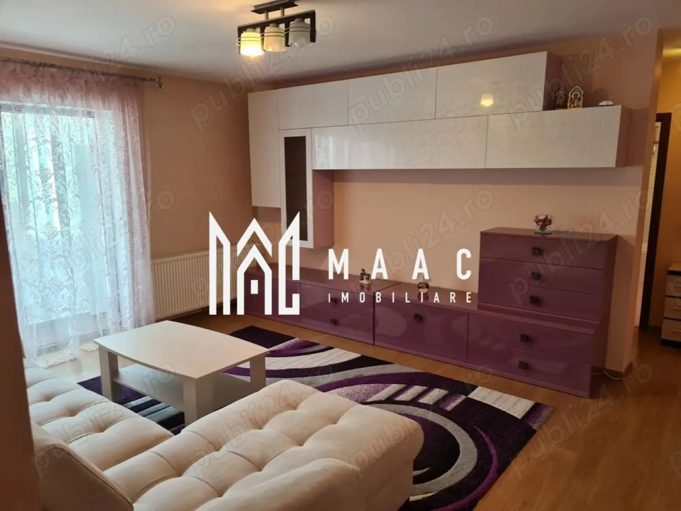 Apartament 2 camere I 55mp I Etaj 1 I Zona Turnisor - Maac imobiliare ofera spre inchiriere apartament cu 2 camere la etajul 1. Compartimentarea imobilului: Hol de acces, living spațios, dormitor matrimonial, bucătărie utilată și mobilată ( cu acces la balcon ), baie cu cadă și geam de aerisire. Dotări bucatarie: plită pe gaz, cuptor, masina de spălat vase, hotă, frigider, cuptor cu microunde etc. Apartamentul dispune de centrală proprie, încălzirea realizându-se prin calorifere. Se percepe garanție în cuantumul unei chirii lunare. Nu se acceptă animale de companie. Pentru mai multe detalii, vă rugăm să specificați telefonic că este vorba despre apartamentul cu ID: CP2810442 }}