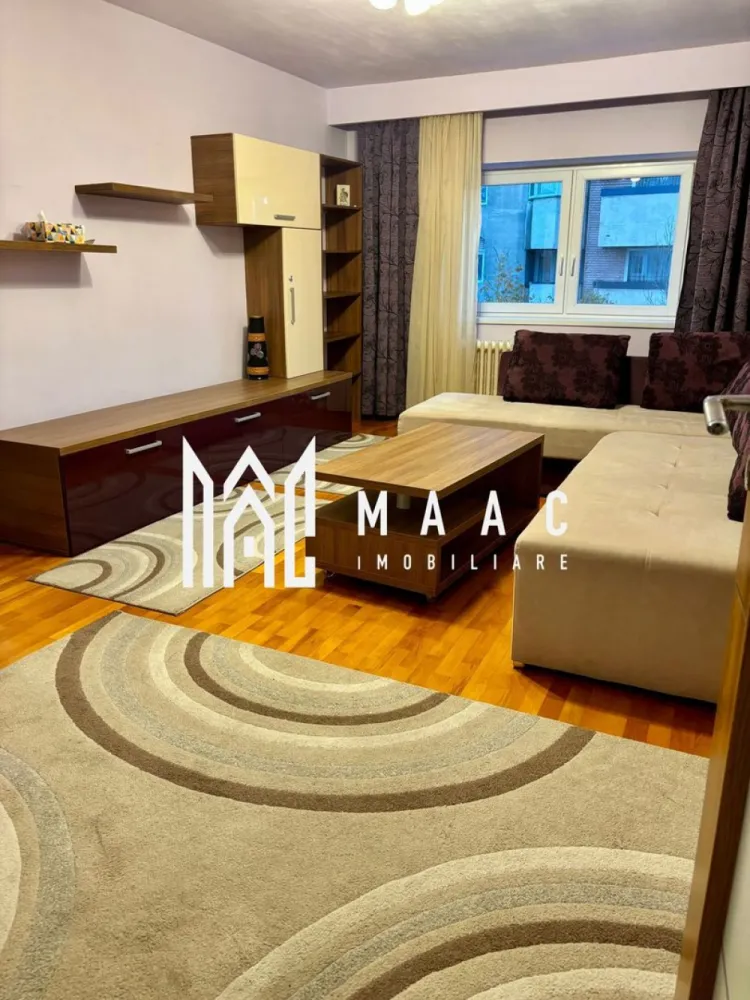 Apartament 2 camere | 60 mp | Etaj 3 - MAAC Imobiliare vă propune spre vânzare un apartament modern, spațios și eficient compartimentat, situat în zona Gării – una dintre cele mai accesibile și bine cotate zone ale orașului, ideală atât pentru locuit, cât și pentru investiție. Proprietatea dispune de o suprafață utilă de 60 mp, la care se adaugă un balcon închis de 6 mp, oferind un spațiu suplimentar perfect pentru relaxare sau depozitare. Apartamentul este situat la etajul 3 din 8, într-un imobil prevăzut cu lift, și beneficiază de o compartimentare decomandată, ce asigură un grad ridicat de confort și intimitate. Locuința este dotată cu centrală termică proprie, asigurând un control optim al temperaturii și costurilor. Bucătăria este complet echipată cu frigider, plită pe gaz și hotă, iar confortul zilnic este completat de prezența mașinii de spălat rufe și a mașinii de spălat vase. Baia este amenajată cu cadă cu hidromasaj, oferind un plus de relaxare. Localizarea reprezintă un avantaj major, apartamentul fiind situat la doar aproximativ 10 minute de mers pe jos de centrul orașului, centre comerciale și unități medicale. Zona este liniștită, cu acces facil către principalele puncte de interes și beneficiază de locuri de parcare gratuite și suficiente. Această proprietate reprezintă o alegere excelentă pentru un cuplu, o persoană activă sau pentru cei care caută o investiție sigură într-o zonă bine dezvoltată. Pentru mai multe detalii sau pentru programarea unei vizionări, vă invităm să ne contactați și să specificati ID: CP3015334 }}