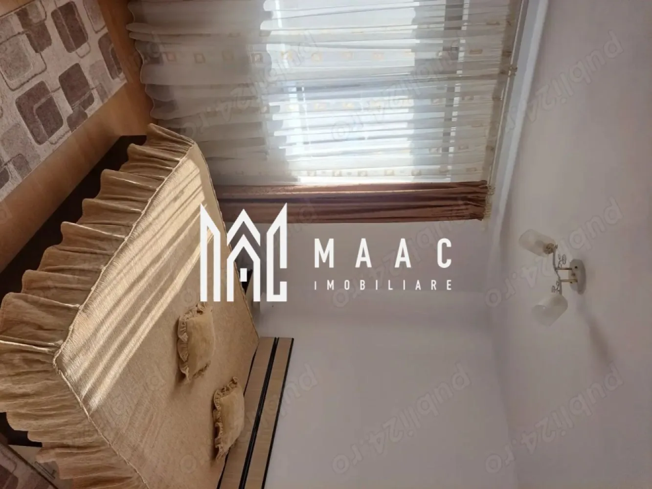 Apartament 2 camere I 55mp I Etaj 1 I Zona Turnisor - Maac imobiliare ofera spre inchiriere apartament cu 2 camere la etajul 1. Compartimentarea imobilului: Hol de acces, living spațios, dormitor matrimonial, bucătărie utilată și mobilată ( cu acces la balcon ), baie cu cadă și geam de aerisire. Dotări bucatarie: plită pe gaz, cuptor, masina de spălat vase, hotă, frigider, cuptor cu microunde etc. Apartamentul dispune de centrală proprie, încălzirea realizându-se prin calorifere. Se percepe garanție în cuantumul unei chirii lunare. Nu se acceptă animale de companie. Pentru mai multe detalii, vă rugăm să specificați telefonic că este vorba despre apartamentul cu ID: CP2810442 }}
