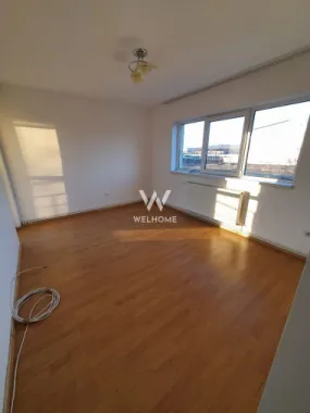 Apartament central, luminos, Trei Stejari lângă Mall.