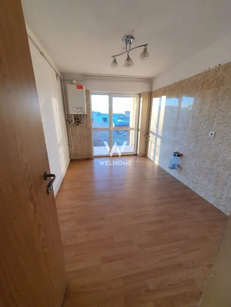 Apartament central, luminos, Trei Stejari lângă Mall.