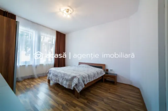 PRET NOU! Apartament spatios 4 camere - COMISION 0%