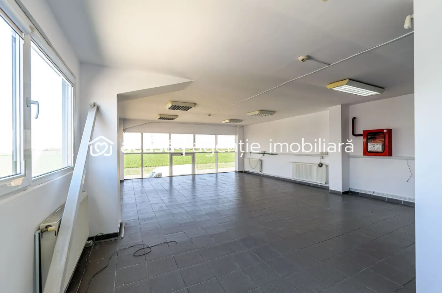 Hală industrială de vânzare 3495 mp zona Arad