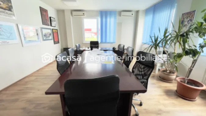 Cladire birouri cu parcari in incinta privata