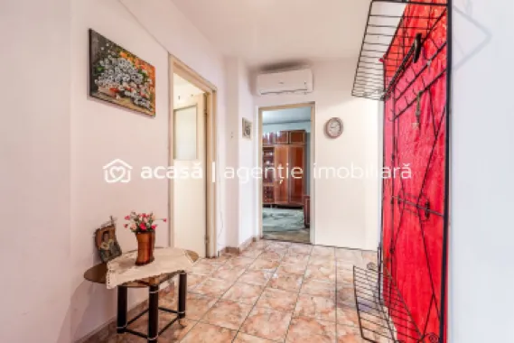 Apartament cu 4 camere decomandat cu vedere panoramica