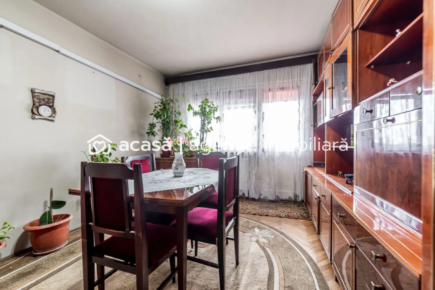 Apartament cu 4 camere decomandat cu vedere panoramica