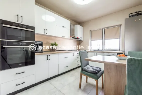 Doua case de vanzare la pret de una in Vladimirescu cartierul Florilor