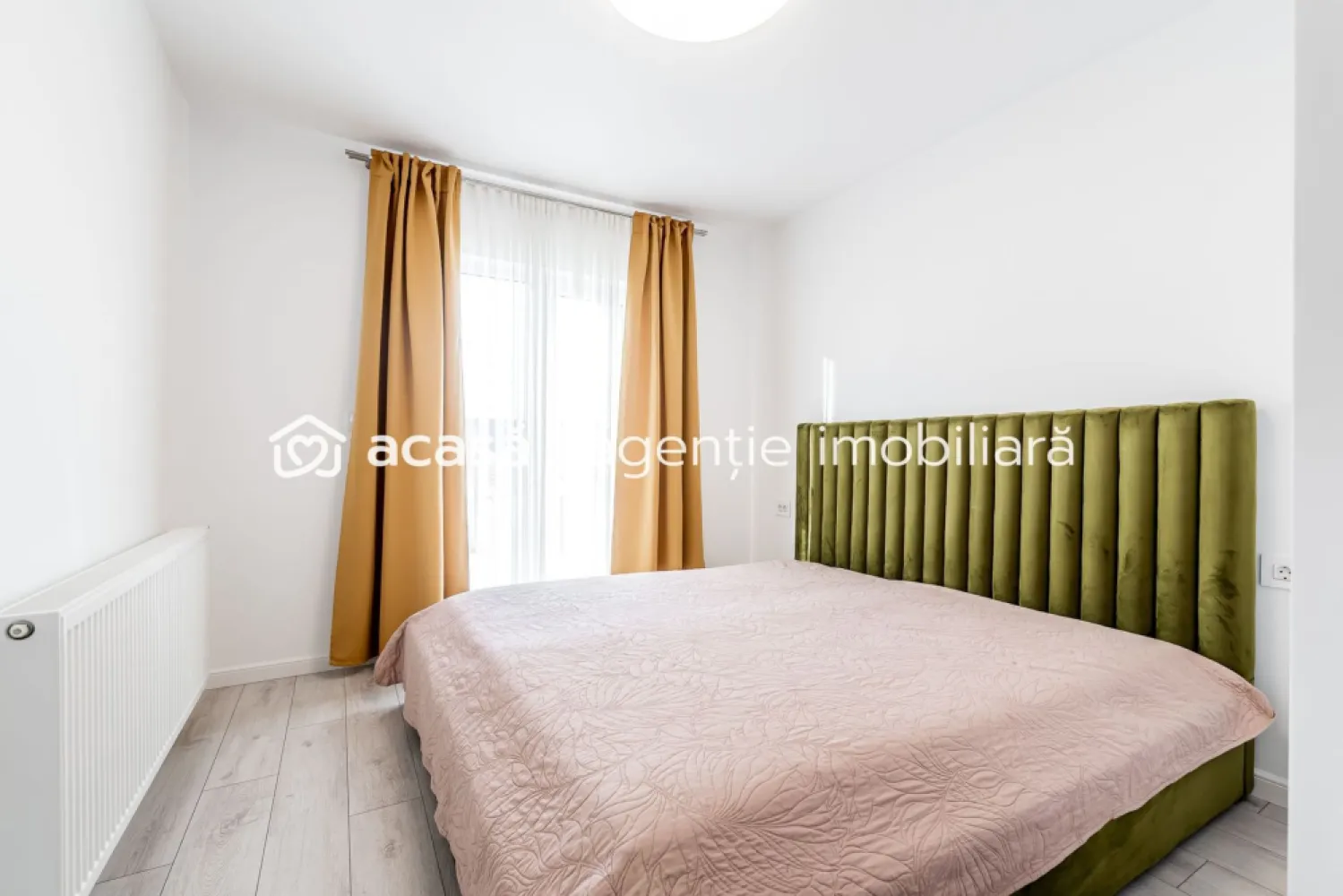 Doua case de vanzare la pret de una in Vladimirescu cartierul Florilor