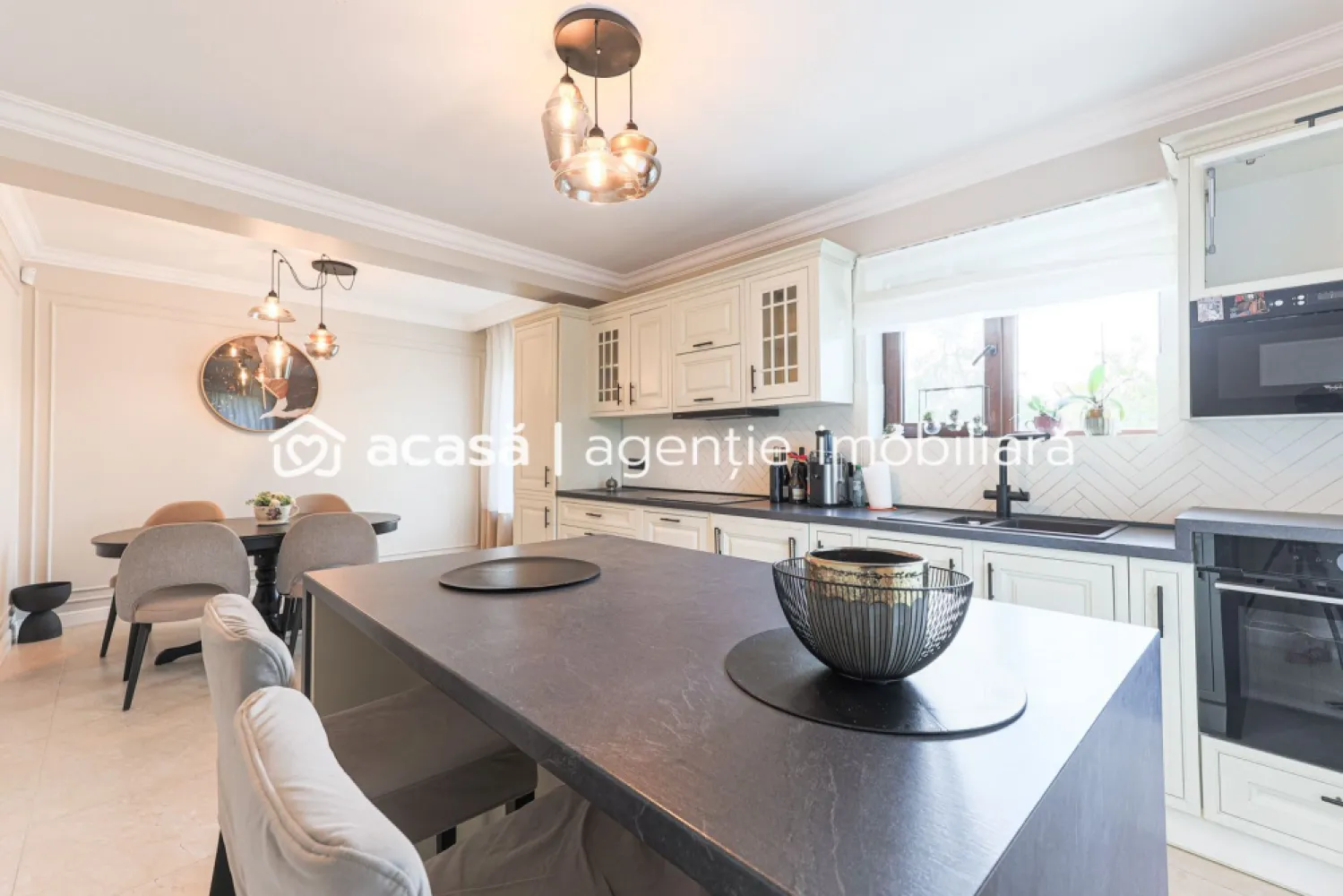 Casă premium în Subcetate, construcție nouă finisaje de lux Comision 0