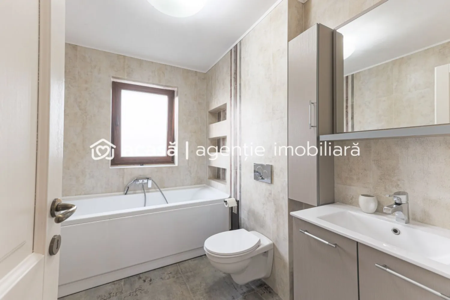 Casă premium în Subcetate, construcție nouă finisaje de lux Comision 0