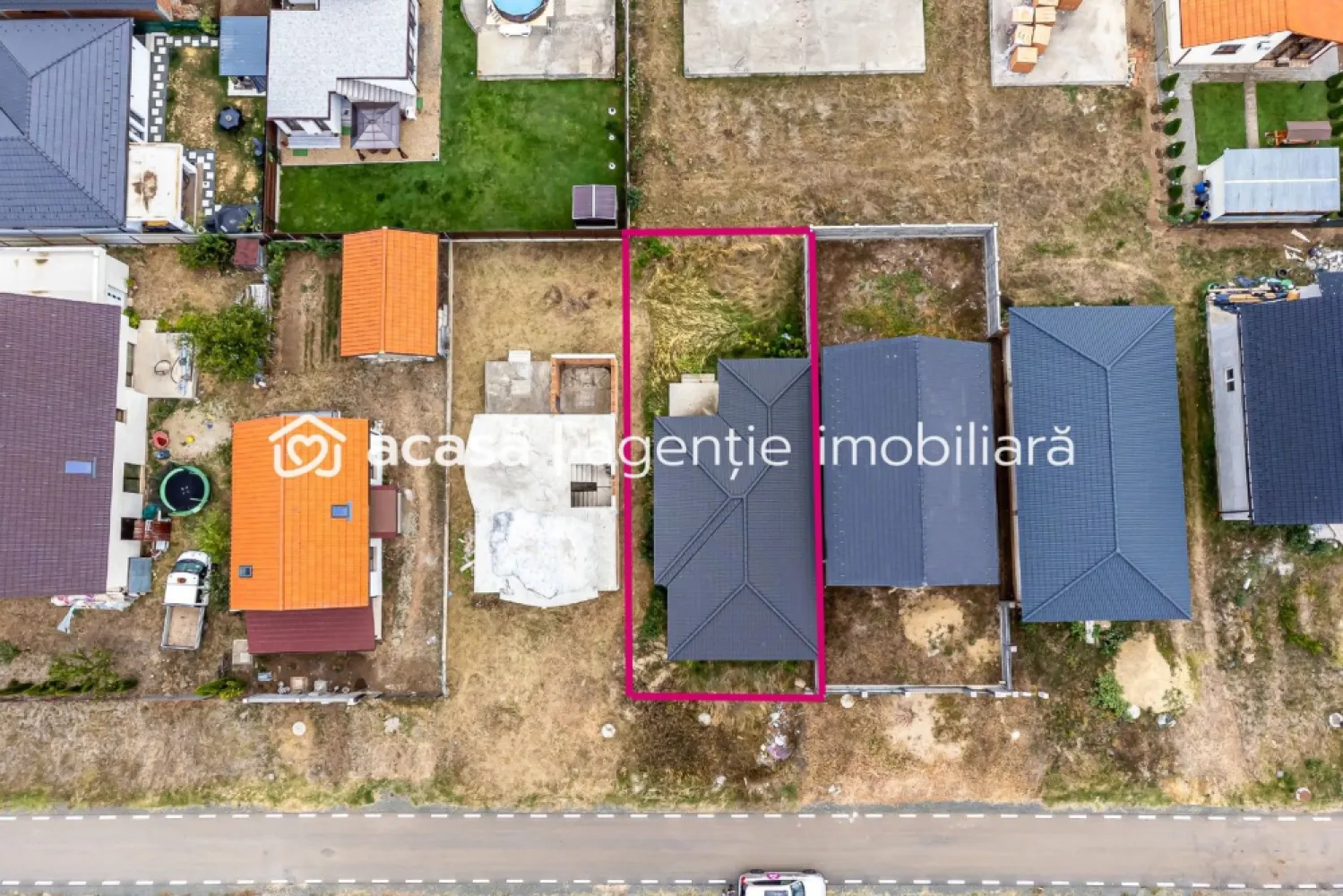 Casă nefinisata la sol in Fântânele, cartier nou Comsion 0