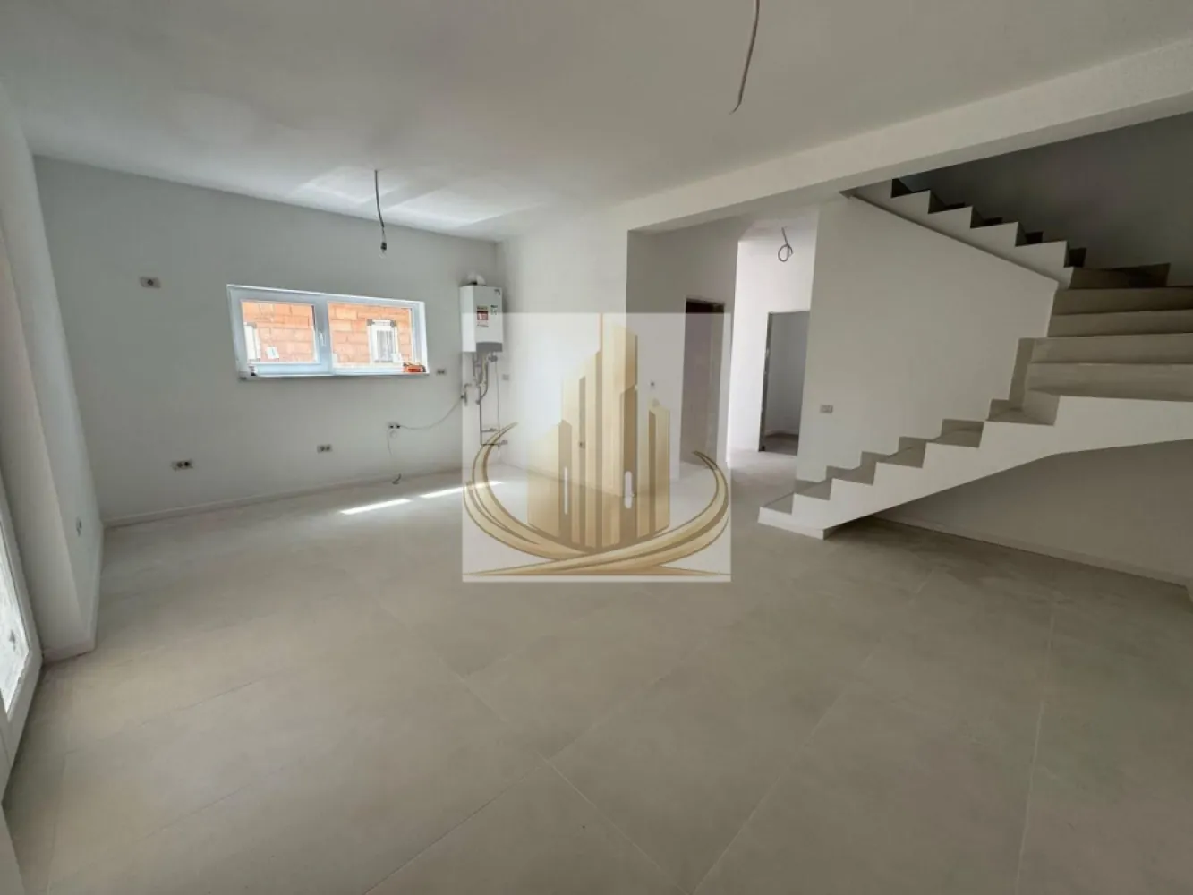 Duplex modern 4 camere, 95 mp utili, teren 300mp– C. Medveș, Urseni