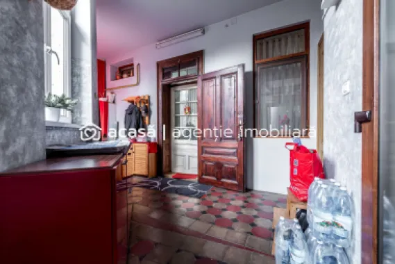 Apartament cu 3 Camere la Casă pe Strada I.L. Caragiale, Arad