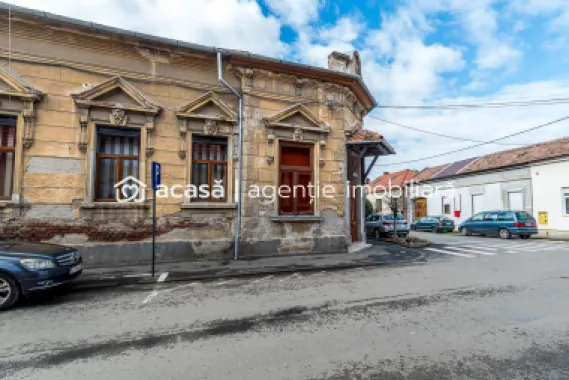 Apartament cu 3 Camere la Casă pe Strada I.L. Caragiale, Arad