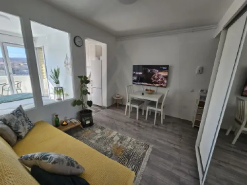 Studio dormitor separat etaj 2 cu parcare privata in Arhitectilor