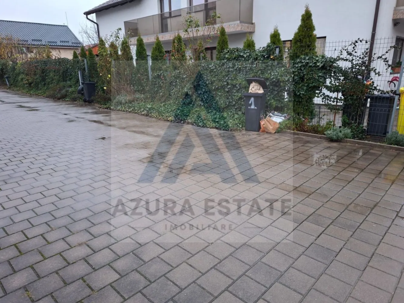 Locuinta 168 mp utili teren 306 mp si parcare privata in Selimbar