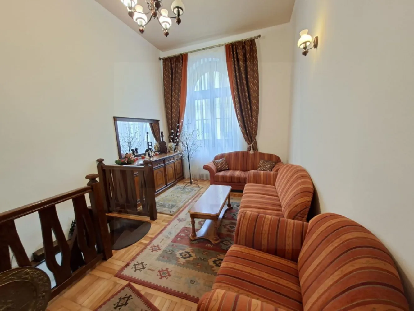 Apartament ultracentral 68 mp utili renovat premium Strada Arhivelor