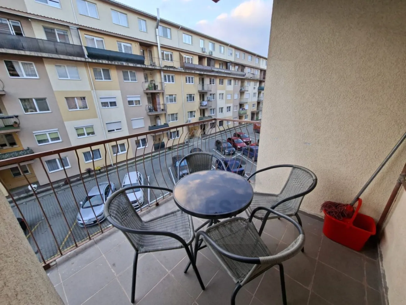 Apartament modern 3 camere 2 bai si parcare subterana in zona Rahovei