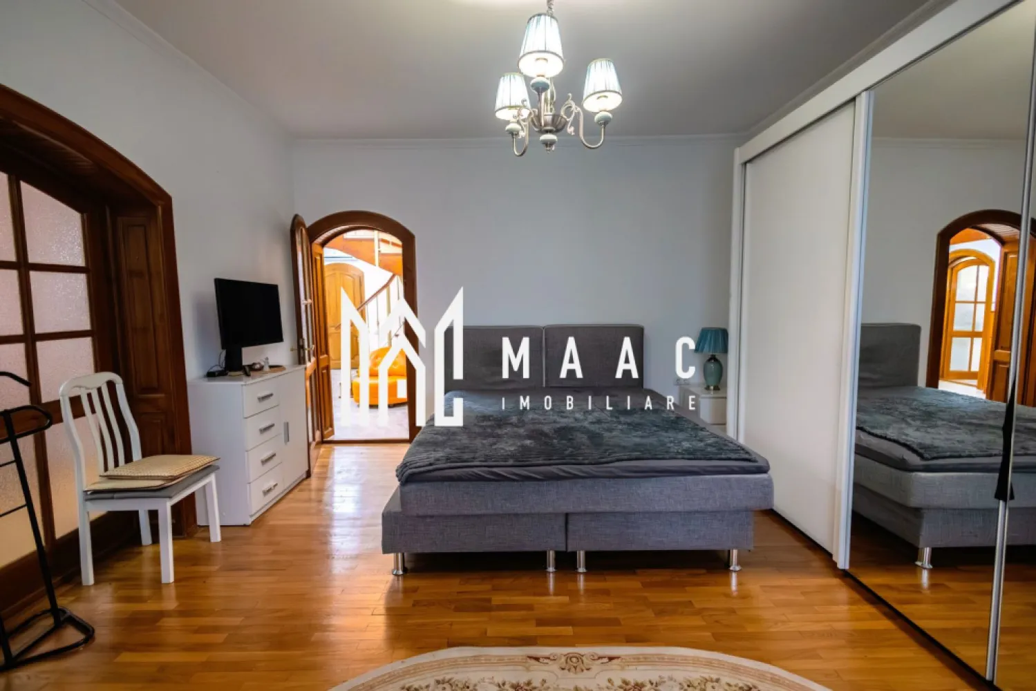 Apartament 4 camere I Decomandat I Garaj I B-dul Victoriei