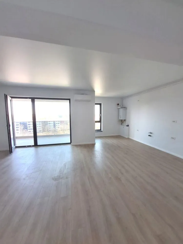 Vanzare - apartament cu 2 camere, complex Flamingo - bloc nou - Vânzare apartament cu 2 camere în complex Flamingo! Preț: 120.000 euro Descriere: Descopera o oportunitate excelentă de a achiziționa un apartament modern cu 2 camere, situat în complexul Flamingo, la etajul 6. Apartamentul are o suprafață de 72,8 mp și include un balcon, fiind ideal pentru confortul dumneavoastră. Finisajele sunt moderne, oferindu-i un aspect elegant și primitor. Caracteristici principale: - Suprafață: 72,8 mp - Etaj: 6 - 2 camere - Balcon - Finisaje moderne - Situat în zona foarte bună, aproape de: - Liceul Sf. Maria - Magazin Penny - Secția nr. 2 Poliție - Centru Medical Remenix Această ofertă este prezentată de agenția Mag Invest și reprezintă o opțiune perfectă pentru cei care doresc să locuiască într-o zonă centrală, cu facilități la îndemână. Pentru mai multe informații sau pentru programarea unei vizionări, nu ezitați să ne contactați! Mag Invest – Partenerul dumneavoastră în imobiliare! - contact 0746.252.252 }}
