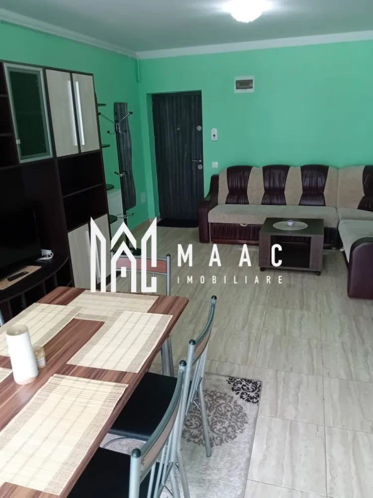 Apartament 2 camere | 52 MPU | Parcare | Arhitecților - MAAC Imobiliare vă propune spre închiriere un apartament cu 2 camere, situat la etajul 1/3 al unui imobil nou din Zona Arhitecților. Locuința dispune de o compartimentare decomandată și este compusă din hol de acces, bucătărie open-space cu living-ul și acces pe balconul deschis, dormitor cu acces pe balcon și baie cu geam de aerisire. Aferent - loc de parcare. Disponibilitate: imediată. Se percepe o garanție în cuantumul unei chirii lunare. Nu se acceptă animale de companie. Se predă mobilat/utilat. Pentru mai multe detalii, specificați telefonic că ați văzut anunțul cu ID: CP3019152. }}