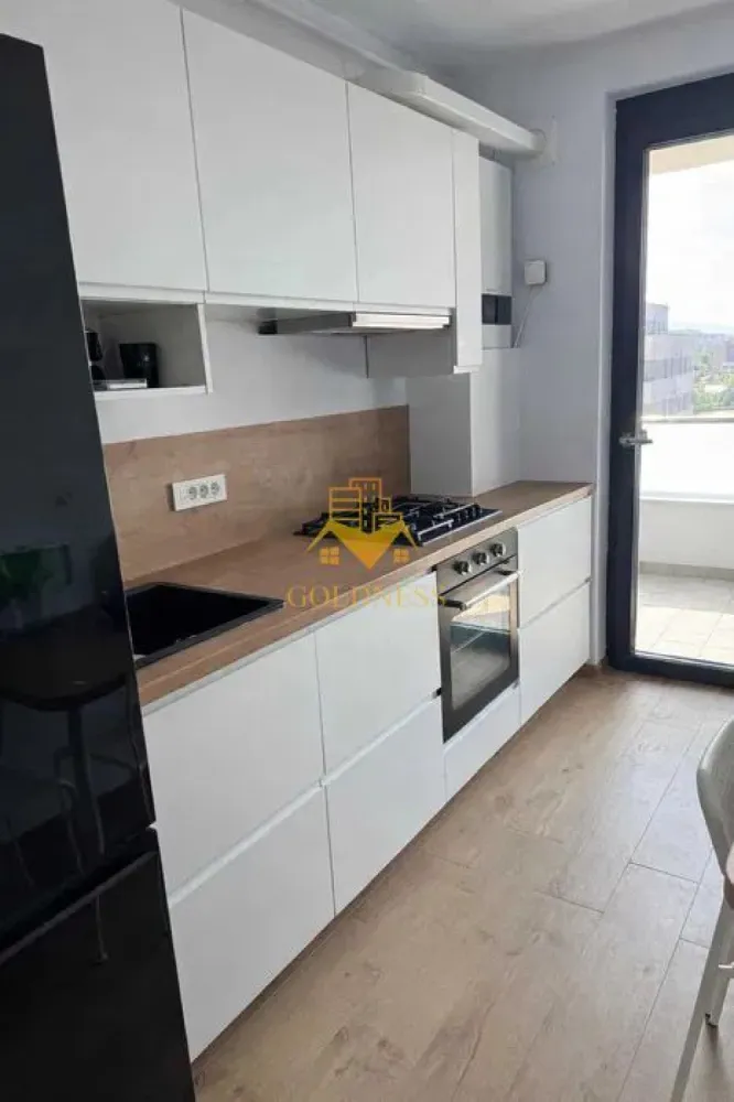 O camera Modern, Parcare, Pet Friendly, Park Lake 2, Intre Lacuri - GOLDNESS Imobiliare vă propune spre închiriere un apartament cu o camere complet mobilat și utilat, la etajul 9 într-un imobil de 10 etaje, în Cartierul Intre Lacuri. Dispune de loc de parcare subterana! Se află în apropierea stațiilor de transport în comun, magazine, restaurante, spații verzi, farmacii, etc. Apartamentul este compartimentat astfel: - camera cu pat matrimonial, dressing, noptiere - bucatarie complet utilată și mobilată, loc de servit masa - baie cu dus walk-in, calorifer port prosop și dulap pentru depozitare. - terasa de 10 mp. Imobilul este dotat cu toate cele necesare- centrală proprie, frigider, aragaz, hotă, mașină de spălat haine, aer conditionat, etc. Dacă sunteți interesați de acest apartament și doriți să îl vizionați, dar și pentru alte oferte nu ezitați să ne contactați telefonic sau prin e-mail. Vă stăm la dispoziție! Pentru intermediere se percepe un comision de 50% din prețul chiriei! }}