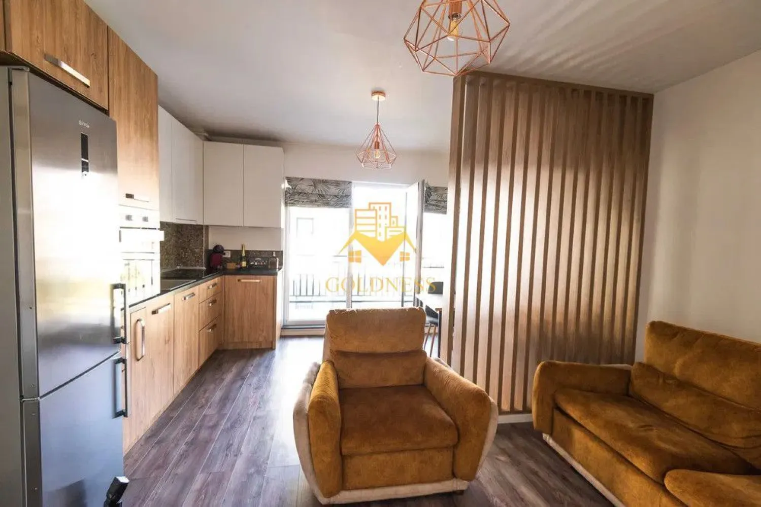 2 camere, modern, garaj, bloc nou, terasa, Europa, Calea Turzii, UMF - GOLDNESS Imobiliare vă propune spre închiriere un apartament cu 2 camere complet mobilat și utilat, la etajul 1 într-un imobil de 3 etaje, în Cartierul Europa. Dispune de loc de parcare subterana cu 50 euro Se află în apropierea stațiilor de transport în comun, magazine, restaurante, spații verzi, farmacii, etc. Apartamentul este compartimentat astfel: - dormitor cu pat matrimonial, dressing, noptiere - living cu bucatarie open space complet utilată și mobilată, canapea extensibilă, loc de servit masa - baie cu cabina de dus, calorifer port prosop și dulap pentru depozitare. - terasa de 5 mp. Imobilul este dotat cu toate cele necesare- centrală proprie, frigider, aragaz, hotă, mașină de spălat haine, etc. Dacă sunteți interesați de acest apartament și doriți să îl vizionați, dar și pentru alte oferte nu ezitați să ne contactați telefonic sau prin e-mail. Vă stăm la dispoziție! Pentru intermediere se percepe un comision de 50% din prețul chiriei! }}