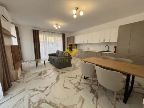 Duplex lux, de închiriat, 5 camere, parcare, curte, terasă,220mp teren