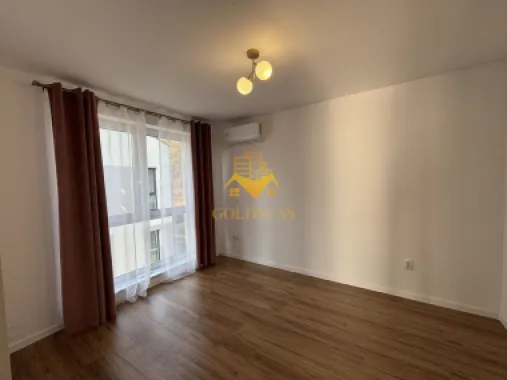 Duplex lux, de închiriat, 5 camere, parcare, curte, terasă,220mp teren