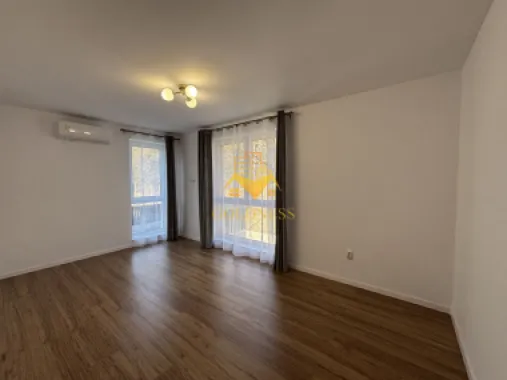 Duplex lux, de închiriat, 5 camere, parcare, curte, terasă,220mp teren