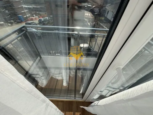 Duplex lux, de închiriat, 5 camere, parcare, curte, terasă,220mp teren