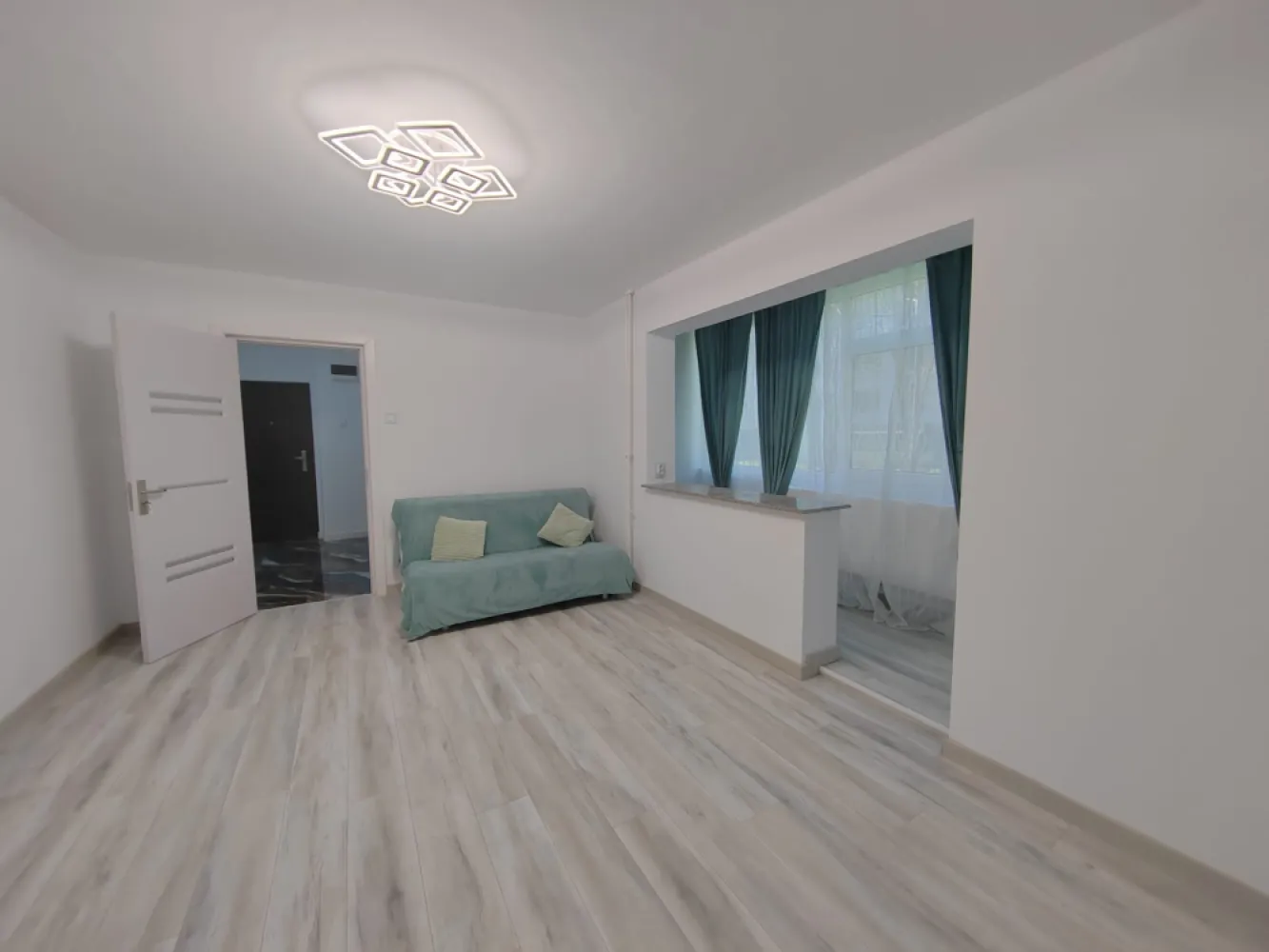 Apartament 2 camere, complet renovat– zona Nord, Ploiești
