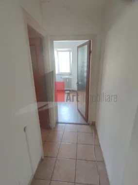 Vânzare apartament decomandat 2 camere - Metrou Lujerului