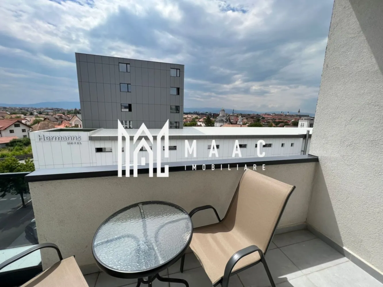 Apartament 2 camere | Garaj | Balcon | Lift | Central