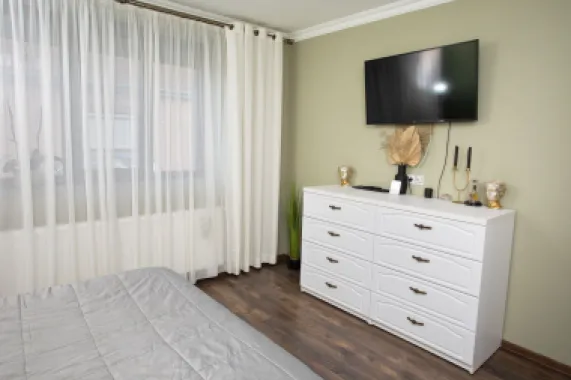 Vilă P+M, Clujului, 190 mp, teren 520 mp, singur în curte. 225 000 E