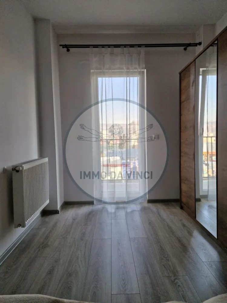 Apartament 2 camere Zona Fabricii/Kaufland Marasti - 🏡 Vând apartament 2 camere – Modern & Complet utilat – Fabricii/Kaufland Mărăști 📍 Locație excelentă: Strada Fabricii, zona Kaufland Mărăști 🏢 Etaj: 5/7, cu lift 📐 Suprafață utilă: 41 mp + 7 mp balcon generos 🚗 Parcare subterană inclusă 🛋️ Complet mobilat & utilat – Gata de mutat! Detalii apartament: 🛏️ Dormitor confortabil 🛋️ Living open-space – spațios și luminos, perfect pentru relaxare 🍽️ Bucătărie complet echipată – electrocasnice moderne 🛁 Baie elegantă cu finisaje de calitate 🌇 Balcon spațios – ideal pentru cafeaua de dimineață sau relaxare 🔒 Acces securizat în bloc, lift modern Avantaje & Facilități: ✔️ Parcare subterană – loc rezervat, inclus în preț ✔️ Mobilier modern și electrocasnice incluse ✔️ Izolație termică – costuri mici la întreținere ✔️ Poziție excelentă: 2 min de Kaufland Aproape de mijloace de transport Acces rapid către centrul orașului Magazine, restaurante, școli și parcuri în apropiere ✨ Ideal pentru cupluri, tineri profesioniști sau ca investiție (se închiriază ușor)! 📞 Contact direct proprietar: 0756 935 933 📸 Poze suplimentare și detalii la cerere! }}