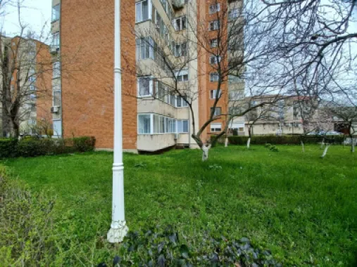 Chirie, 2 dormitoare, str. Sovata. 400 E/lună negociabil. Comision 0.