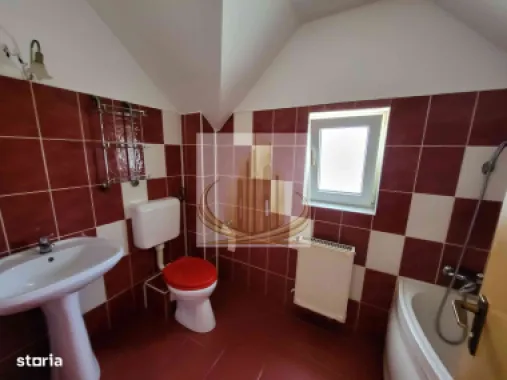 Casă spațioasă, versatilă – ideală pentru firmă sau locuință