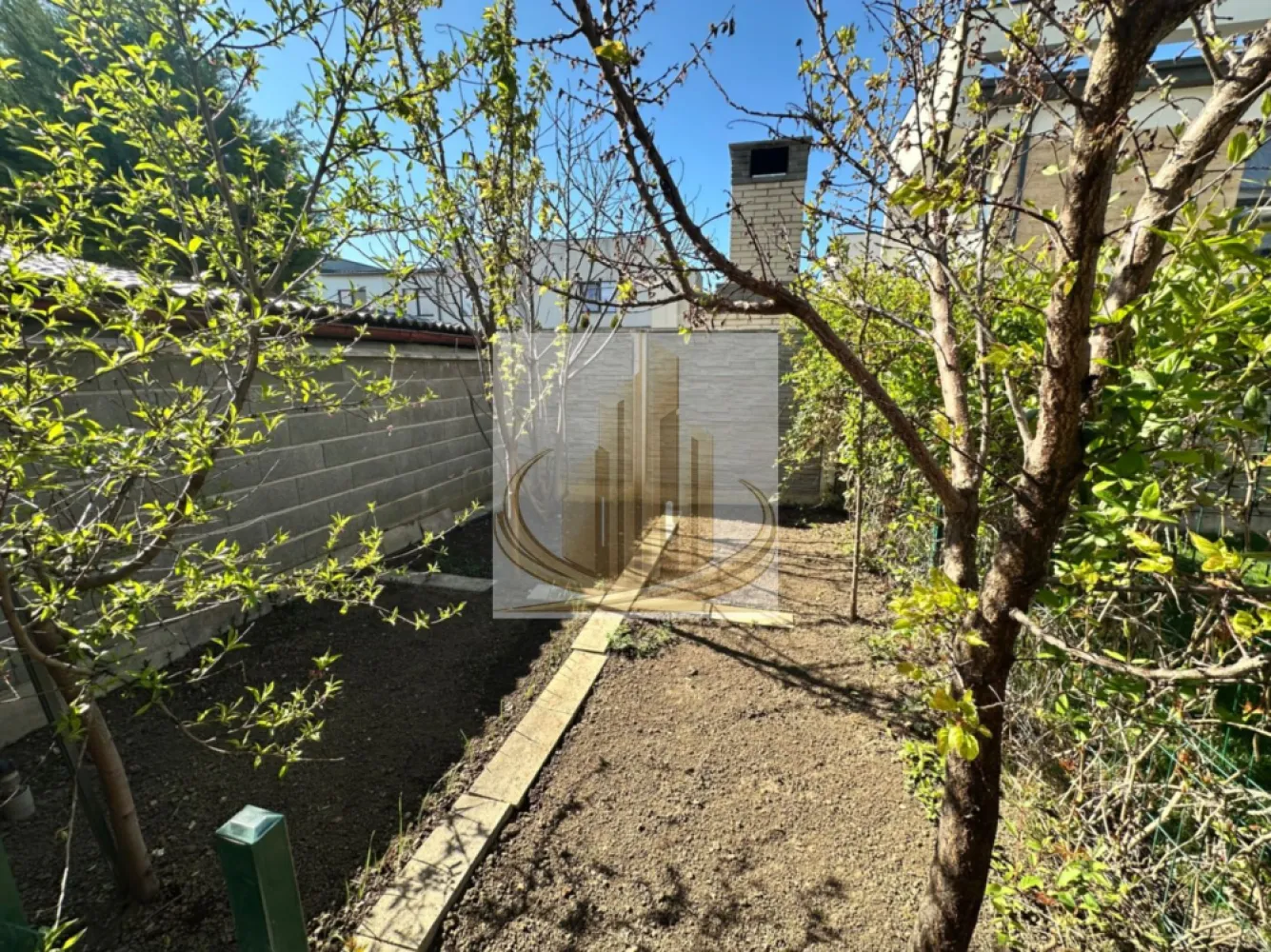 Jumatate duplex 5 camer 3 bai