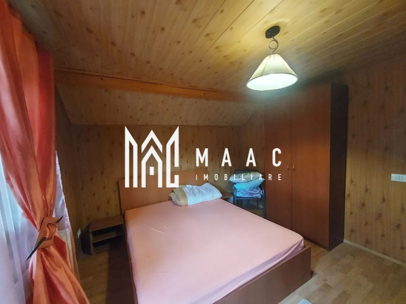 Casă | 260 mp utili | 1.100 mp teren | Râul Sadului |