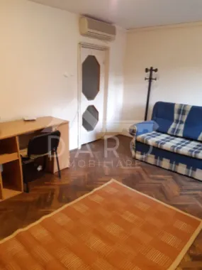 Inchiriez apartament doua camere