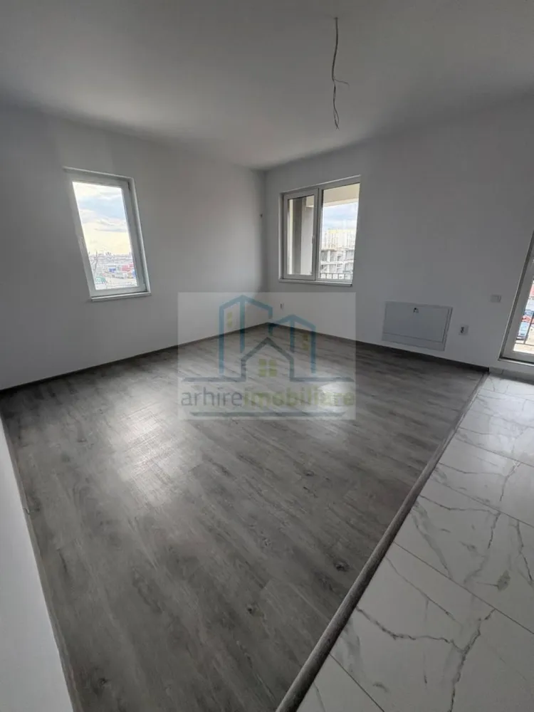 Apartament 2 camere premium | Bloc nou 2026 | Încălzire pardoseală | - COMISION ZERO CUMPARATOR Agentia ArhireImobiliare , vă prezintă un apartament premium, luminos și modern, situat în bloc nou (2026), etaj 3/4 cu lift, pe Șos. Industriilor – Str. Ghetu Anghel, Sector 3. Această locuință combină design modern, confort și funcționalitate, fiind gata pentru mutare sau ca investiție sigură. Caracteristici principale Suprafață utilă: 48 mp, compartimentare optimă 🔥 Încălzire în pardoseală + ferestre tripan → confort termic și liniște 🍳 Bucătărie parțial mobilată și echipată (plită, hotă, chiuvetă) 🛏 Dormitor complet mobilat (pat + saltea) 🛁 Baie complet mobilată și utilată (chiuvetă, cadă/dus, vas WC, mobilier) Finisaje moderne, materiale de calitate superioară Bloc nou → întreținere redusă, imagine premium Locuință luminoasă și aerisită. Acces rapid la transport: STB 253, 330, 103 + linie noapte N104 🛒 Magazine și facilități la doar 3-4 minute, 10-12 minute metrou Republica Zonă liniștită, dar bine conectată și în dezvoltare Ideal pentru cupluri, persoane active sau investiție stabilă Pret vanzare 95.700 Euro Usor Negociabil. COMISION ZERO CUMPARATOR Va asteptam la vizionare }}
