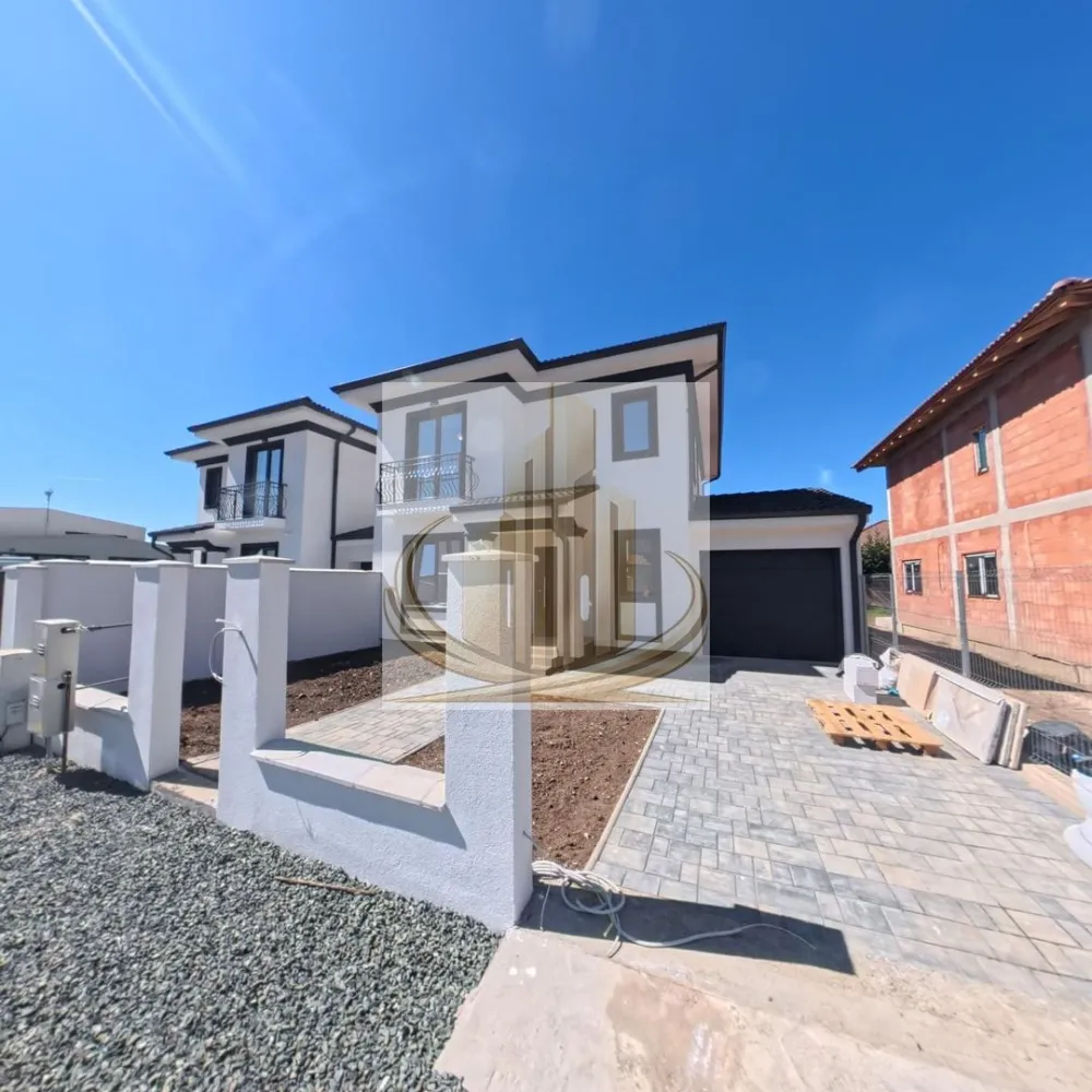 Duplex Premium în Dumbrăvița – Spațiu, Confort și Flexibilitate - Nu toate casele ajung să fie „acasă”. Iar unele proprietăți nu rămân disponibile prea mult timp. Acest duplex din Dumbrăvița este genul de locuință care îți oferă exact echilibrul dintre spațiu, confort și poziționare excelentă. Detalii principale: Construcție tip duplex, amplasată într-o zonă foarte bună Camere mari, bine compartimentate 5 camere | 3 băi Living open-space cu posibilitate de închidere Terasă și curte proprie Încălzire în pardoseală Compartimentare: Parter: Bucătărie open-space + living (se poate închide) Birou sau dormitor foarte spațios Baie cu duș Cameră tehnică + spațiu depozitare Terasă Garaj cu acces din stradă și din grădină (acces auto în curte) Etaj: 3 dormitoare Dormitor matrimonial cu baie proprie și balcon 2 dormitoare secundare 1 baie Extra: Acces pod izolat (spațiu suplimentar) Dotări și construcție: Cărămidă de 25 cm + izolație polistiren 10 cm EPS100 Ușă intrare din aluminiu Termostate smart în fiecare cameră Pregătit pentru sistem de alarmă și camere video Pregătit pentru aer condiționat și panouri solare (instalații trase) Avantajul tău: Finisajele pot fi alese de tine, astfel încât locuința să reflecte exact stilul și preferințele tale. Aceasta este o proprietate completă, gândită pentru o familie care își dorește spațiu, funcționalitate și o zonă premium. Pentru detalii și vizionare: Grand Mobilis Imobiliare }}