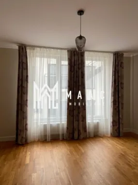 Apartament I 3 camere I Parcare Privată | Balcon I Pădurea Dumbrava