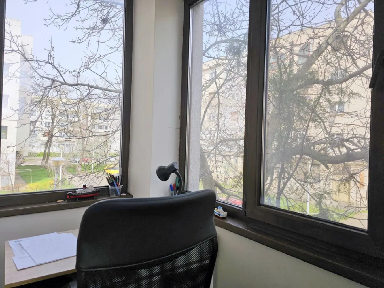 De inchiriat - 2 camere, zona centrala - biserica Sf. Precista